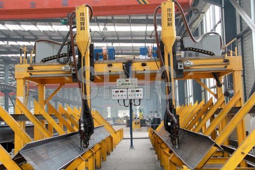 20120908105140837 H型鋼焊接機(jī)